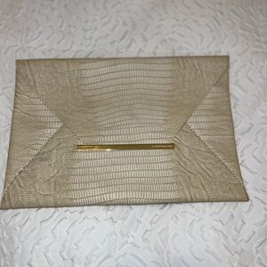 NWOT BCBG envelope pouch